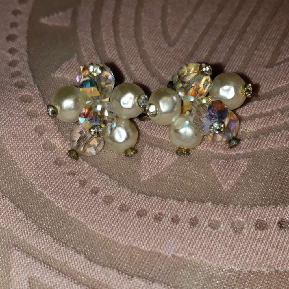 Laguna screws back (clip style) earrings